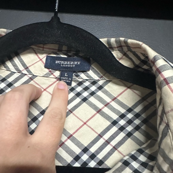 NWOT Burberry Button Up Nova Check Plaid L - Picture 2 of 3